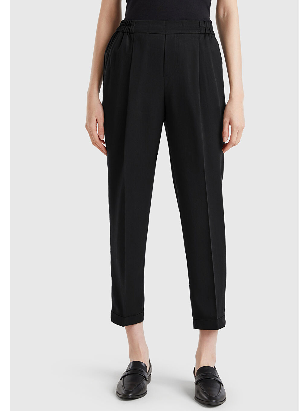 Kadın Siyah %100 Liyosel Paçası Kıvrımlı Beli Lastikli Pantolon