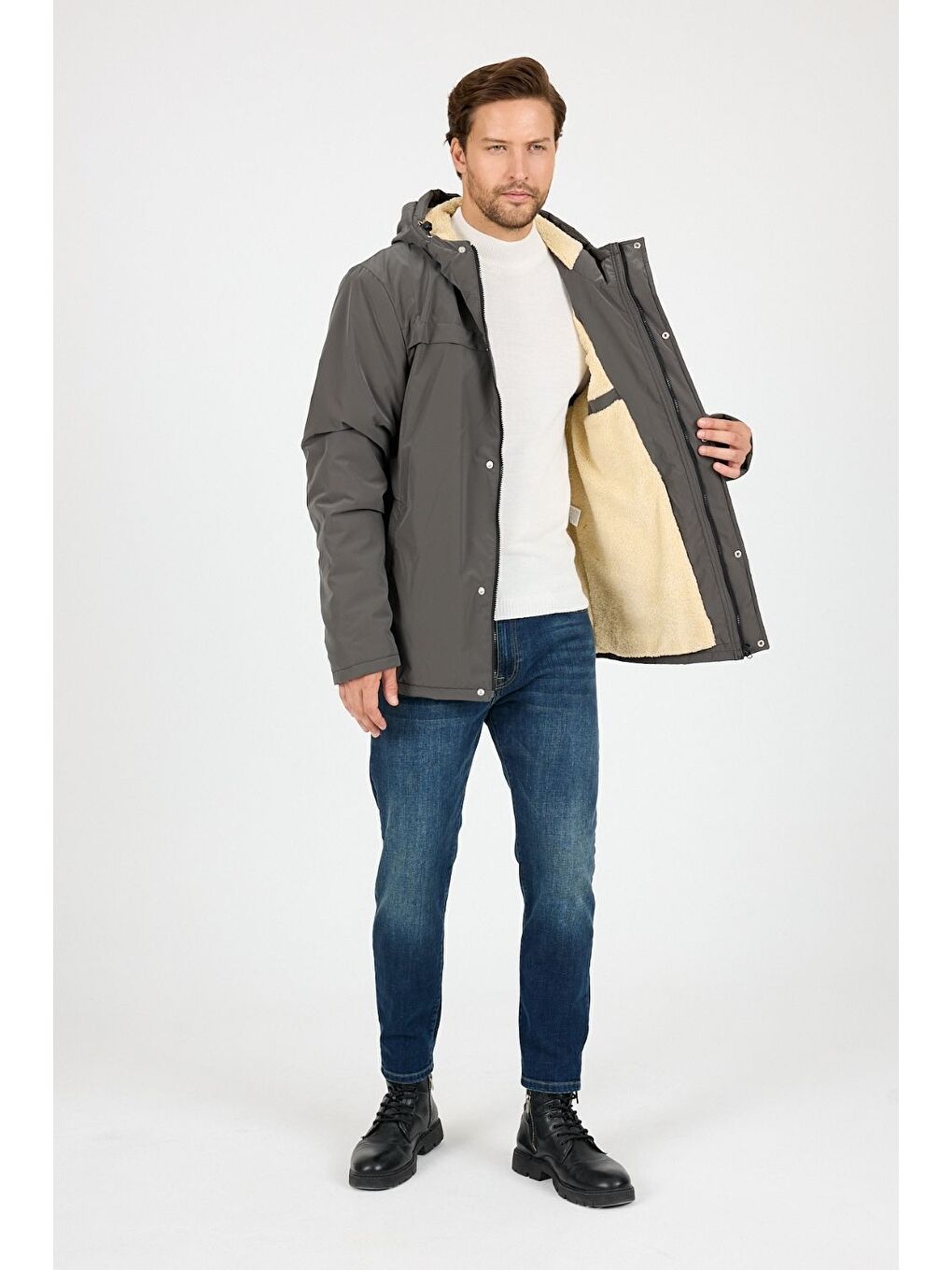 Antrasit Vibes x Avmteks Kürklü Kapüşon Detaylı Mont 008-3