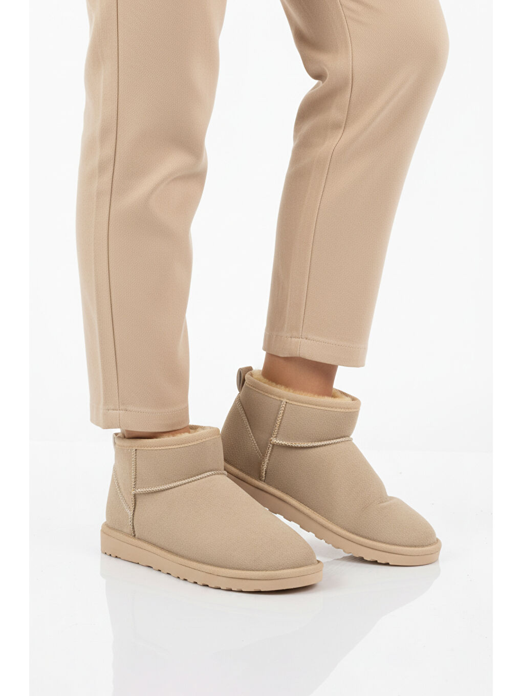 Bej İçi Kürklü Soğuğa Dirençli Kadın Bot U-19 Z