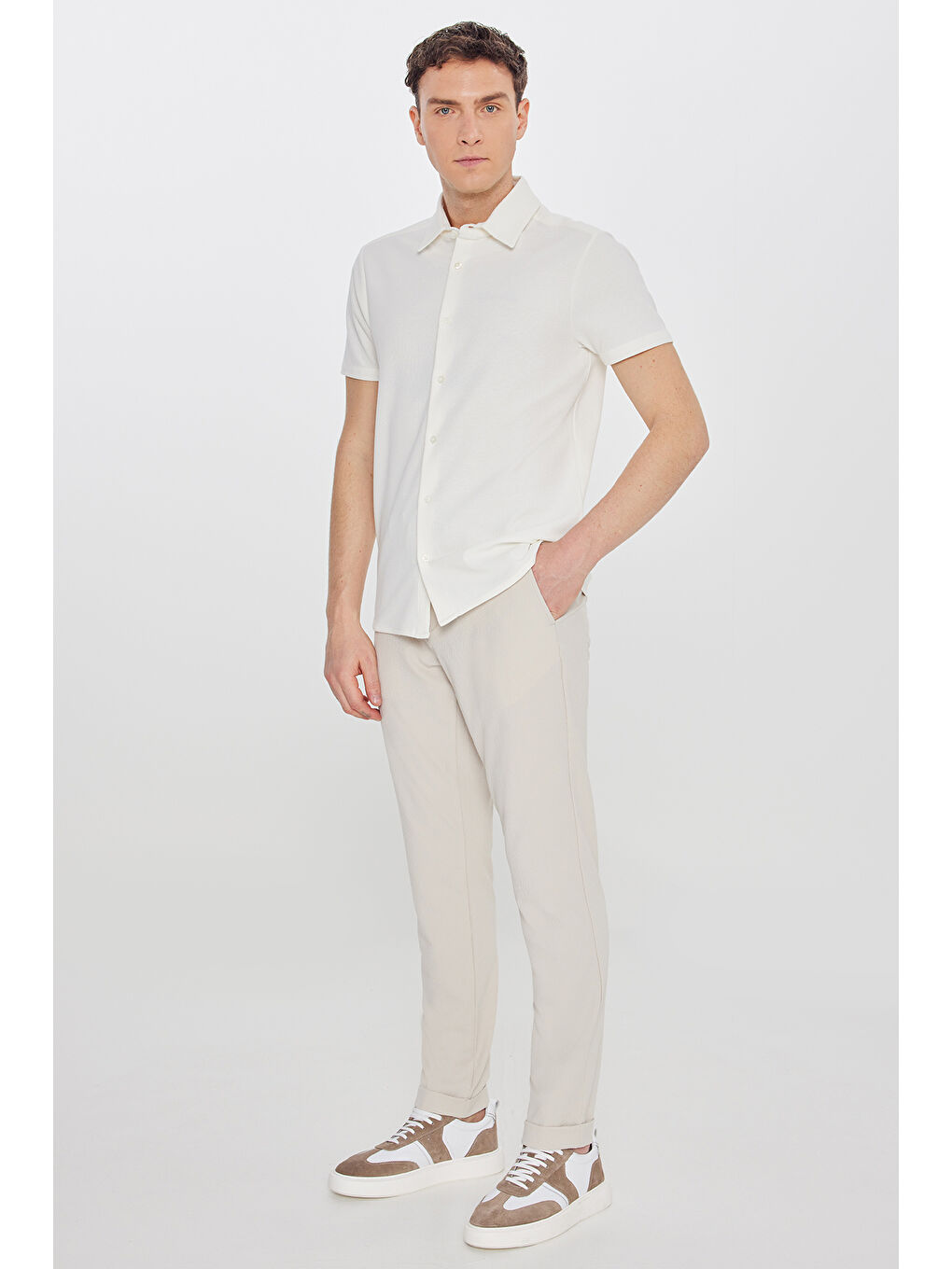 Erkek Ekru Pamuklu Slim Fit Dar Kesim Gömlek Yaka Jakarlı Esnek Tişört-1