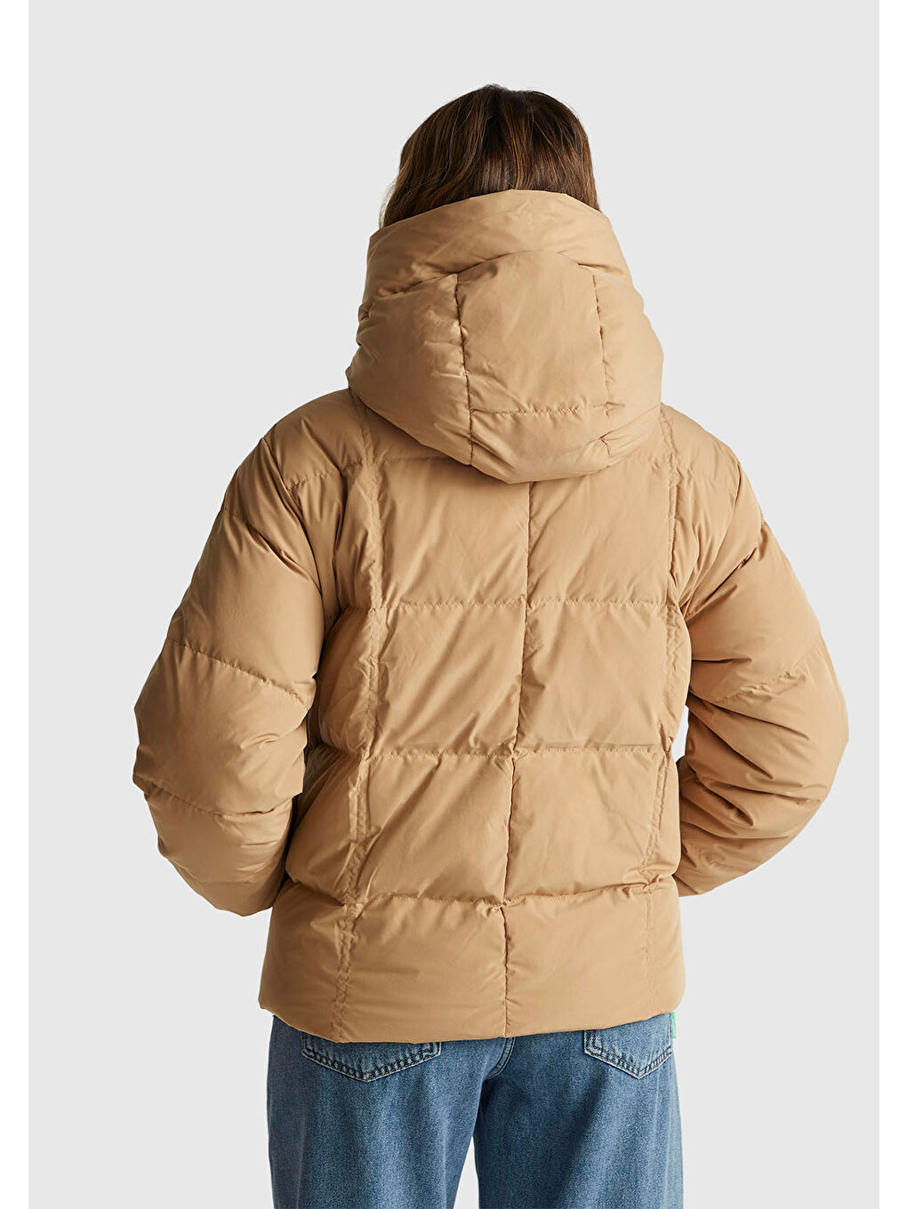 Kadın Açık Kahverengi Kuş Tüyü Kapüşonlu Fermuarlı Kolu Lastikli Şişme Mont-2