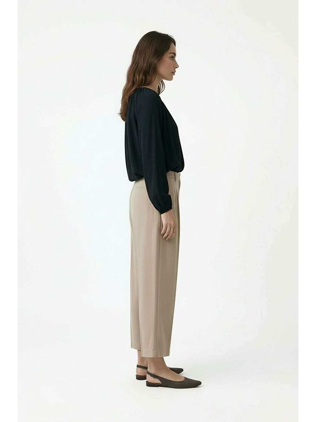 Siyah-Yakası Büzgülü Bluz-1