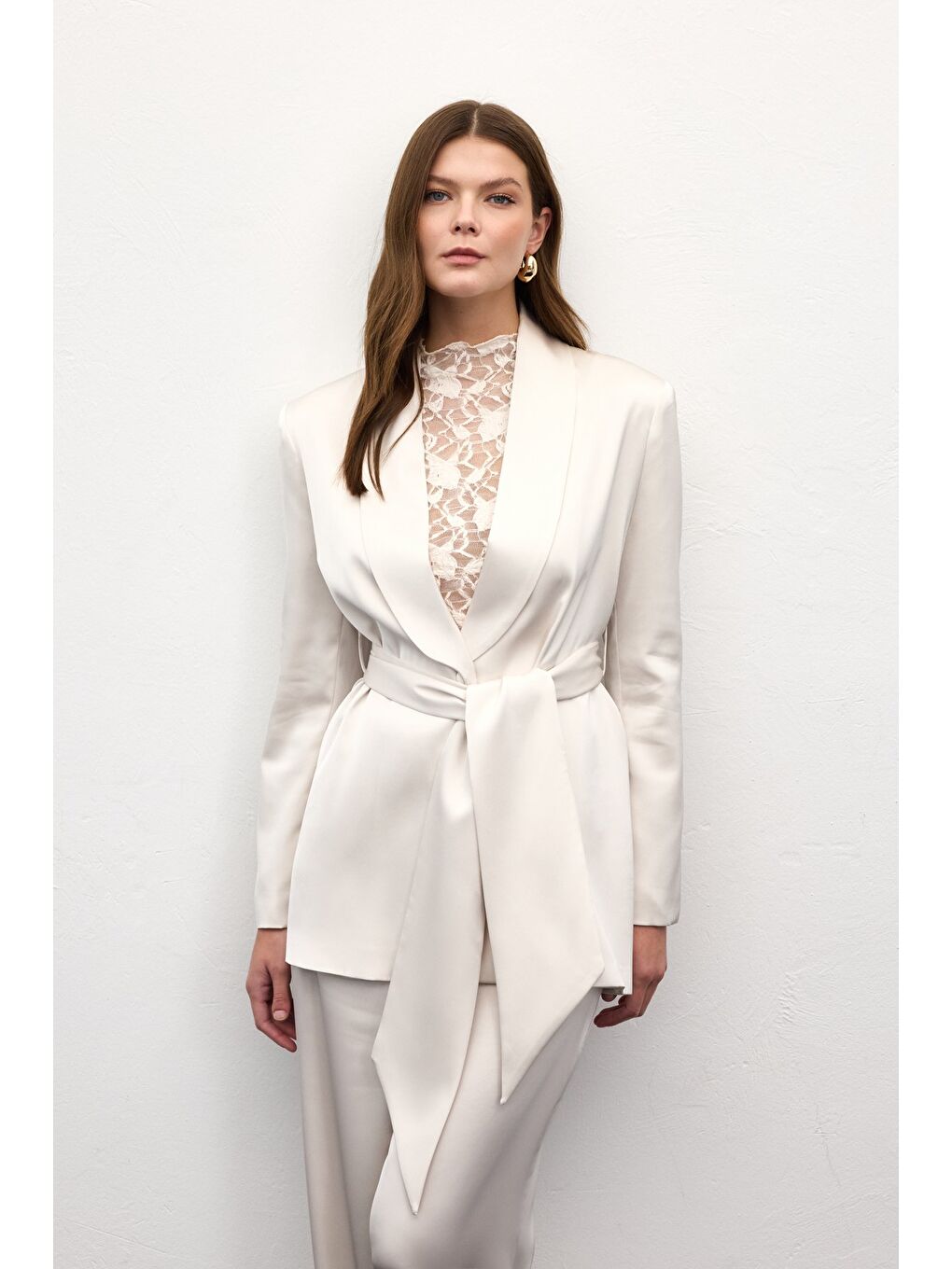 Bej Kuşaklı Saten Ceket - Taş-3