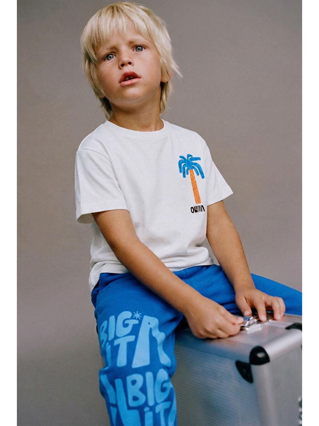 Karışık Erkek Çocuk Pamuklu Beyaz Baskılı T-Shirt Ve Mavi Eşofman Altı 2'Li Takım