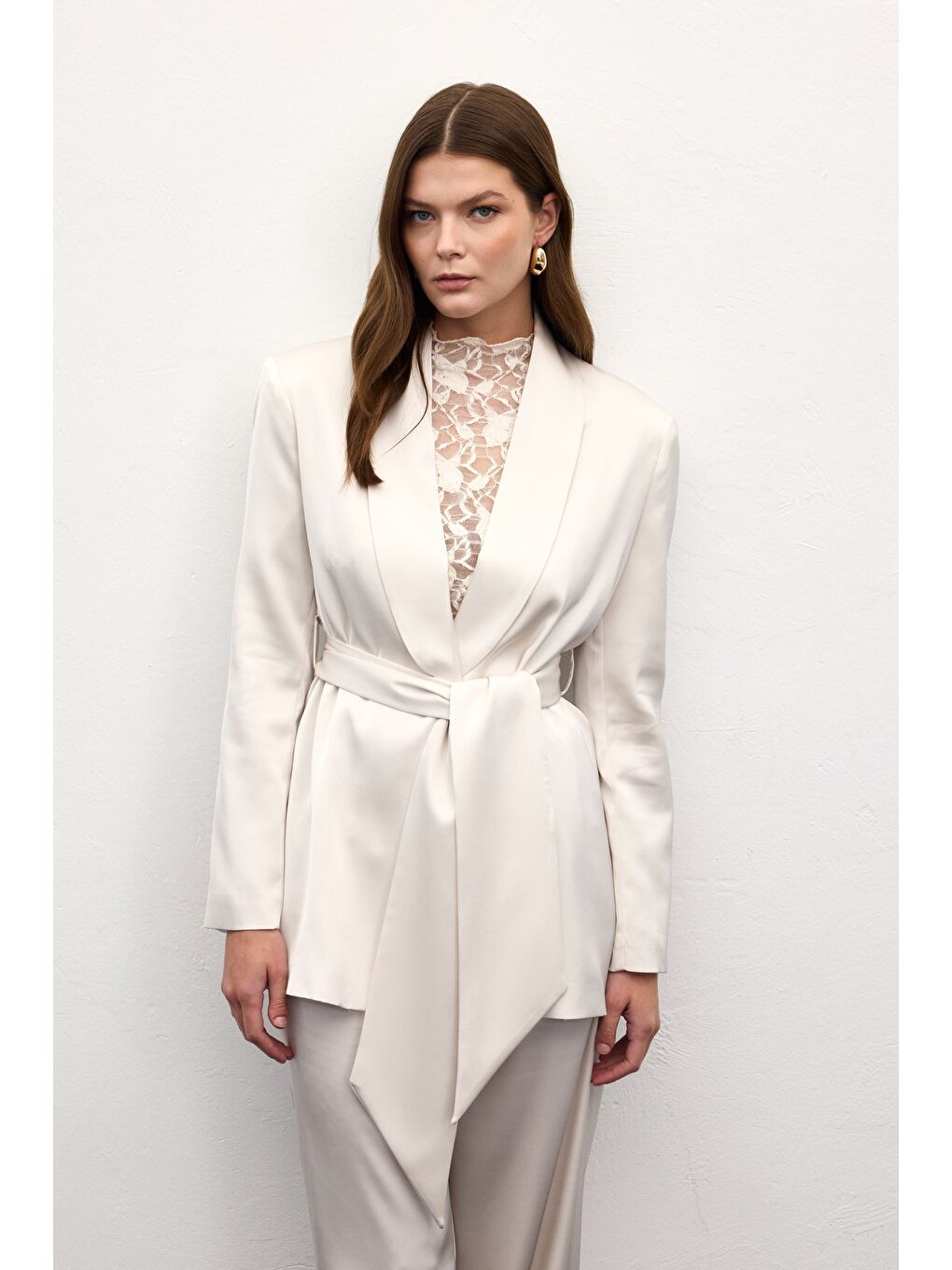 Bej Kuşaklı Saten Ceket - Taş-4