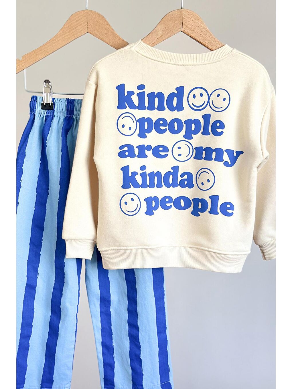 Beyaz Erkek Çocuk Baskılı 3 İplik Kumaş Kanvas Pantolonlu Pamuklu Alt Üst Takım-4