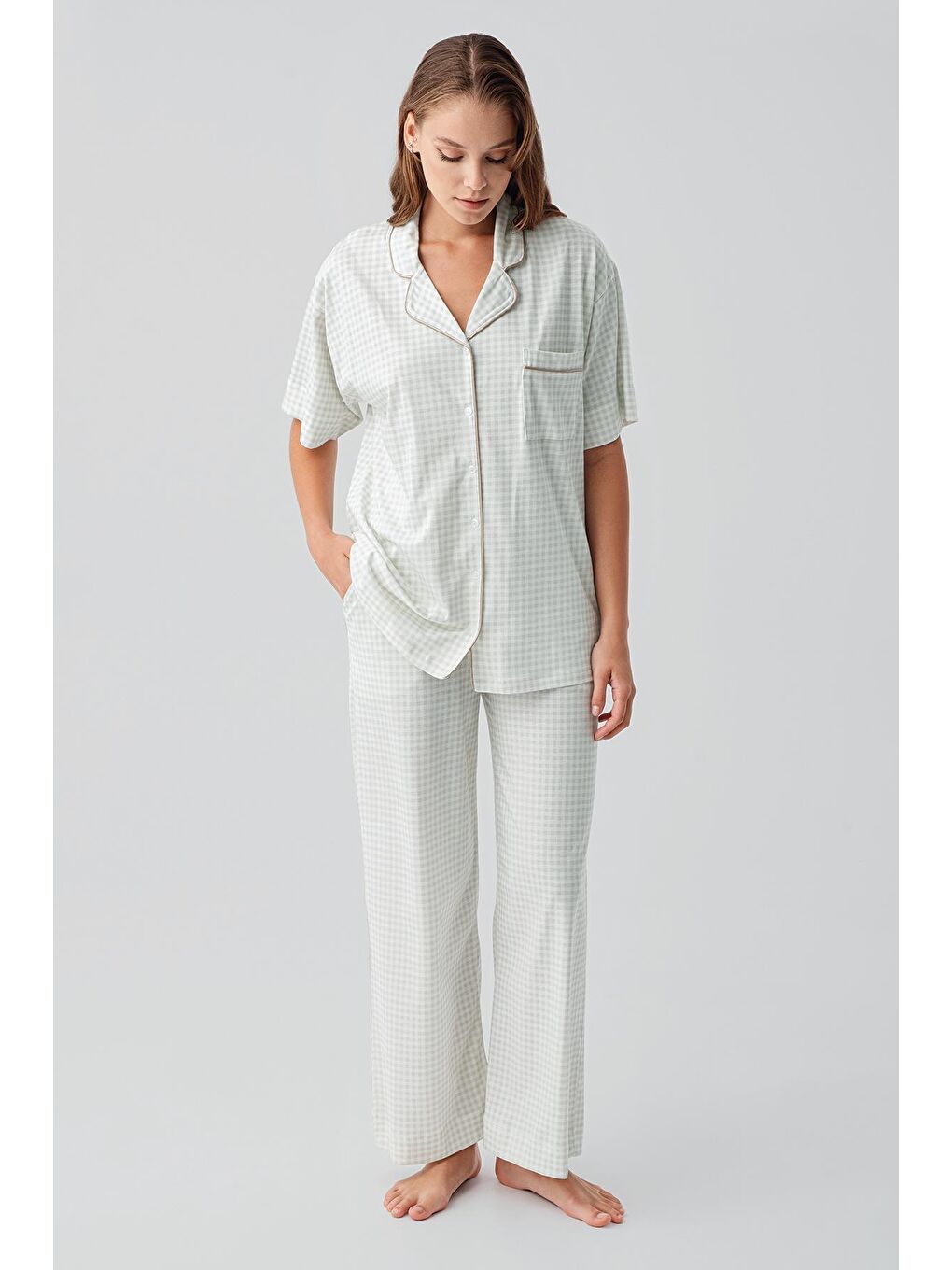 Yeşil Kısa Kollu Düğmeli Cepli Pötikare Pamuklu Pijama Takım 19201-1