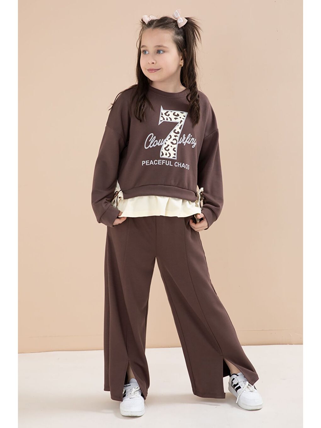 Kahverengi Yırtmaçlı Pantolonlu Fiyonklu Yazılı Badili Kız Çocuk 2li Takım 23596-3