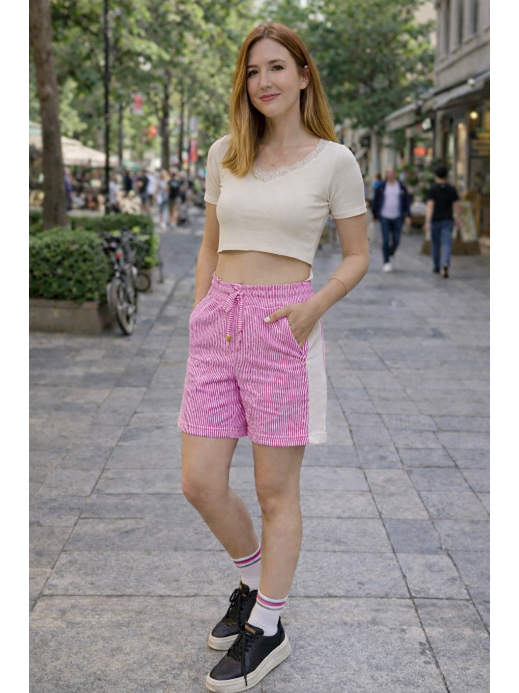 Kadın Trend Premium Comfort Çizgili Pembe Şort-3