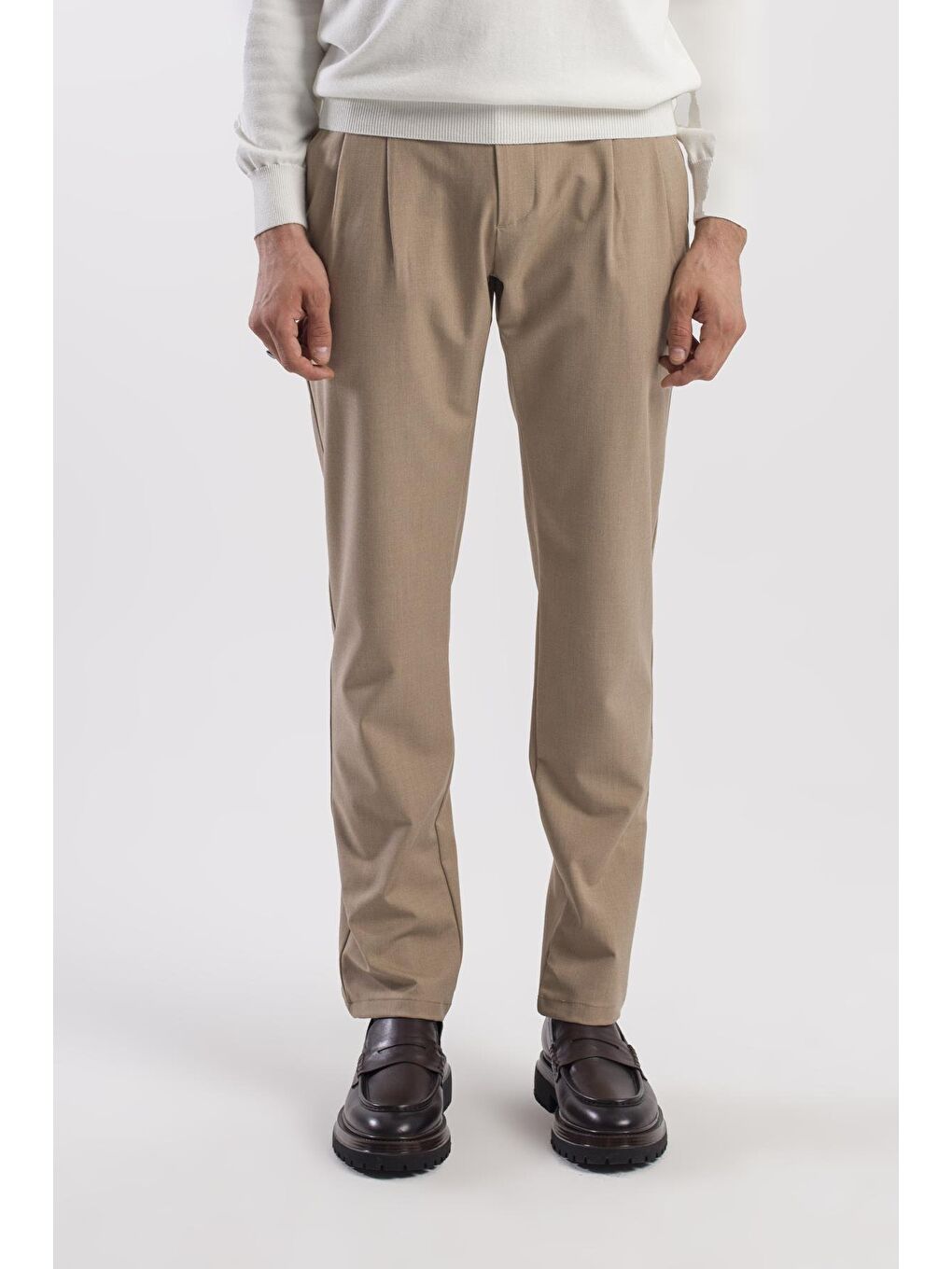 Bej Vizon Comfort Fit Çift Cep Kapaklı Pileli Yan Cep Pantolon-1