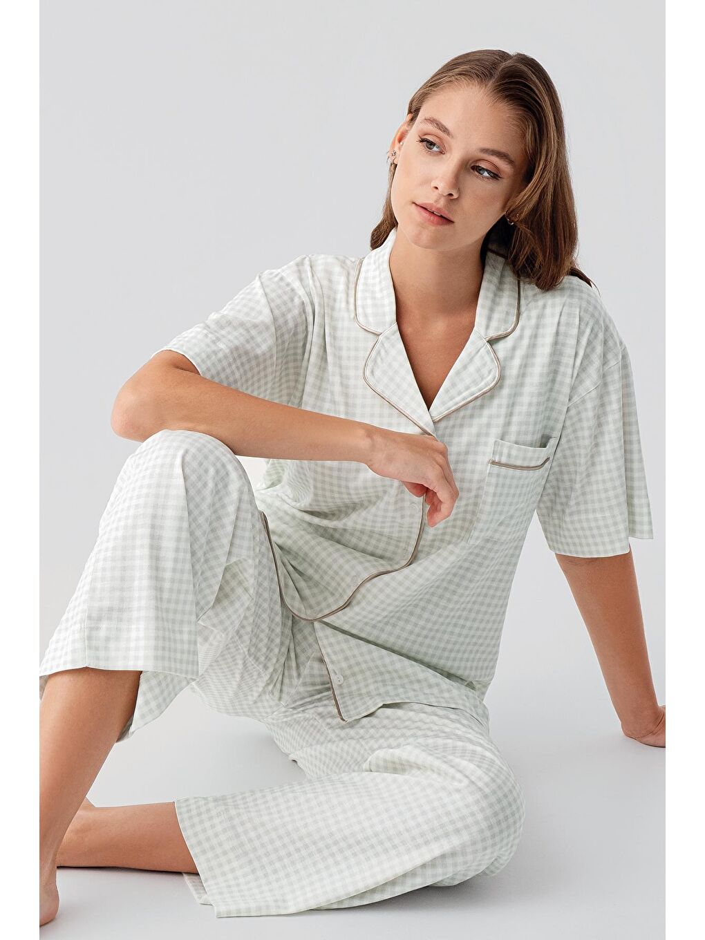 Yeşil Kısa Kollu Düğmeli Cepli Pötikare Pamuklu Pijama Takım 19201-4