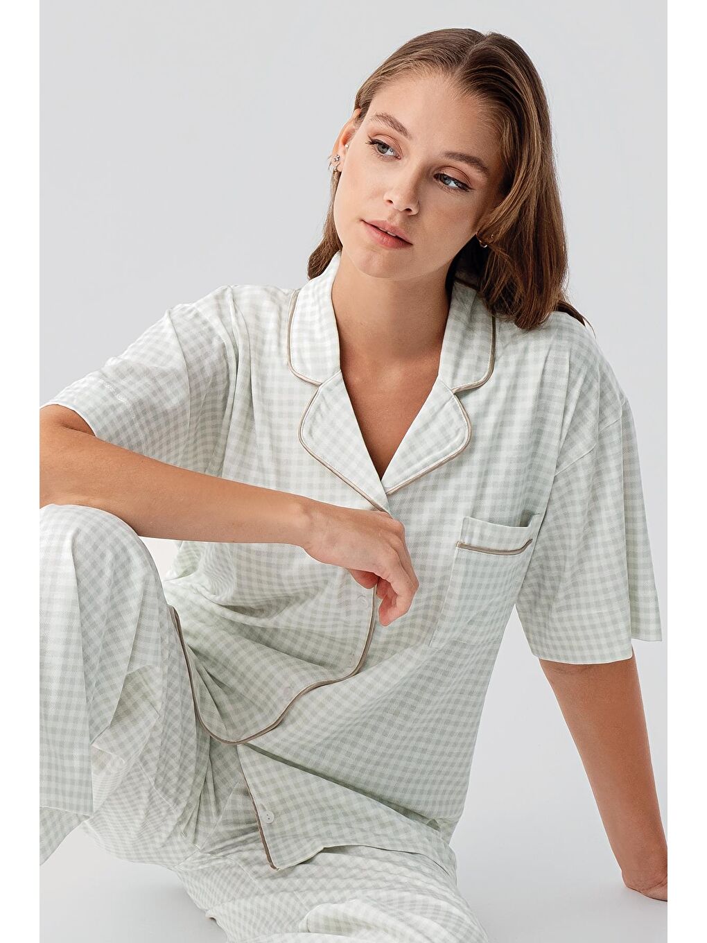 Yeşil Kısa Kollu Düğmeli Cepli Pötikare Pamuklu Pijama Takım 19201-5