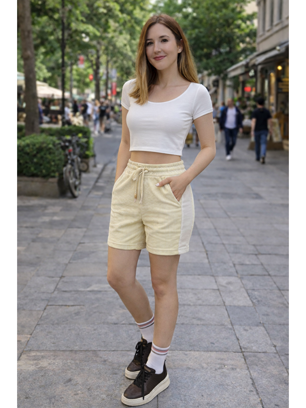 Kadın Trend Premium Comfort Çizgili Sarı Şort-3