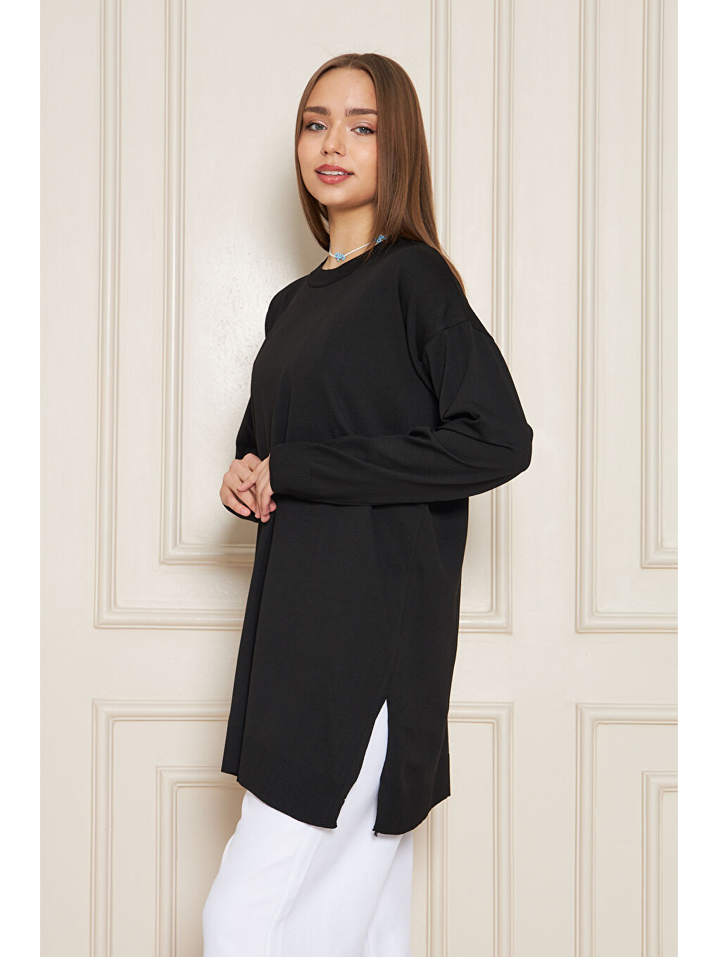 Kadın Bisiklet Yaka Yırtmaçlı Oversize Siyah Triko Kazak-1