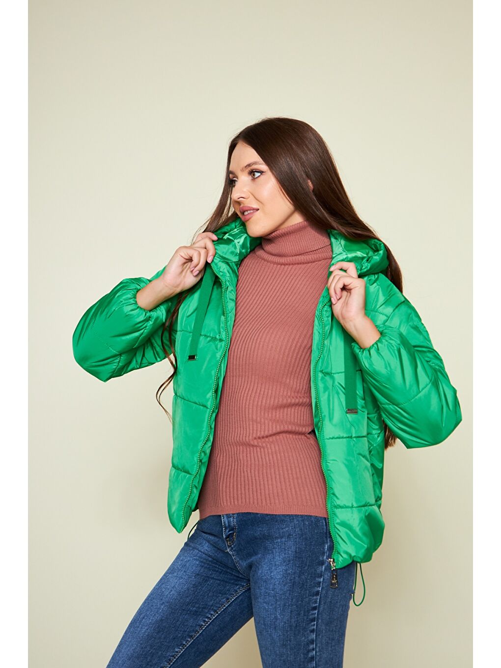Yeşil Kadın Kışlık Cepli Basic Kapüşonlu Zümrüt Şişme Mont