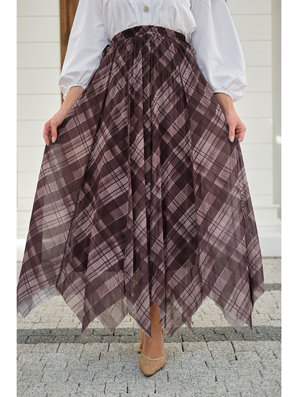 Bej Kadın Ekose Desen Dikiş İzli Yandan Bağcık Detaylı Şifon Etek Vizon-1