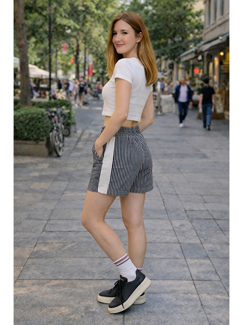 Gri Kadın Trend Premium Comfort Çizgili Füme Şort-1