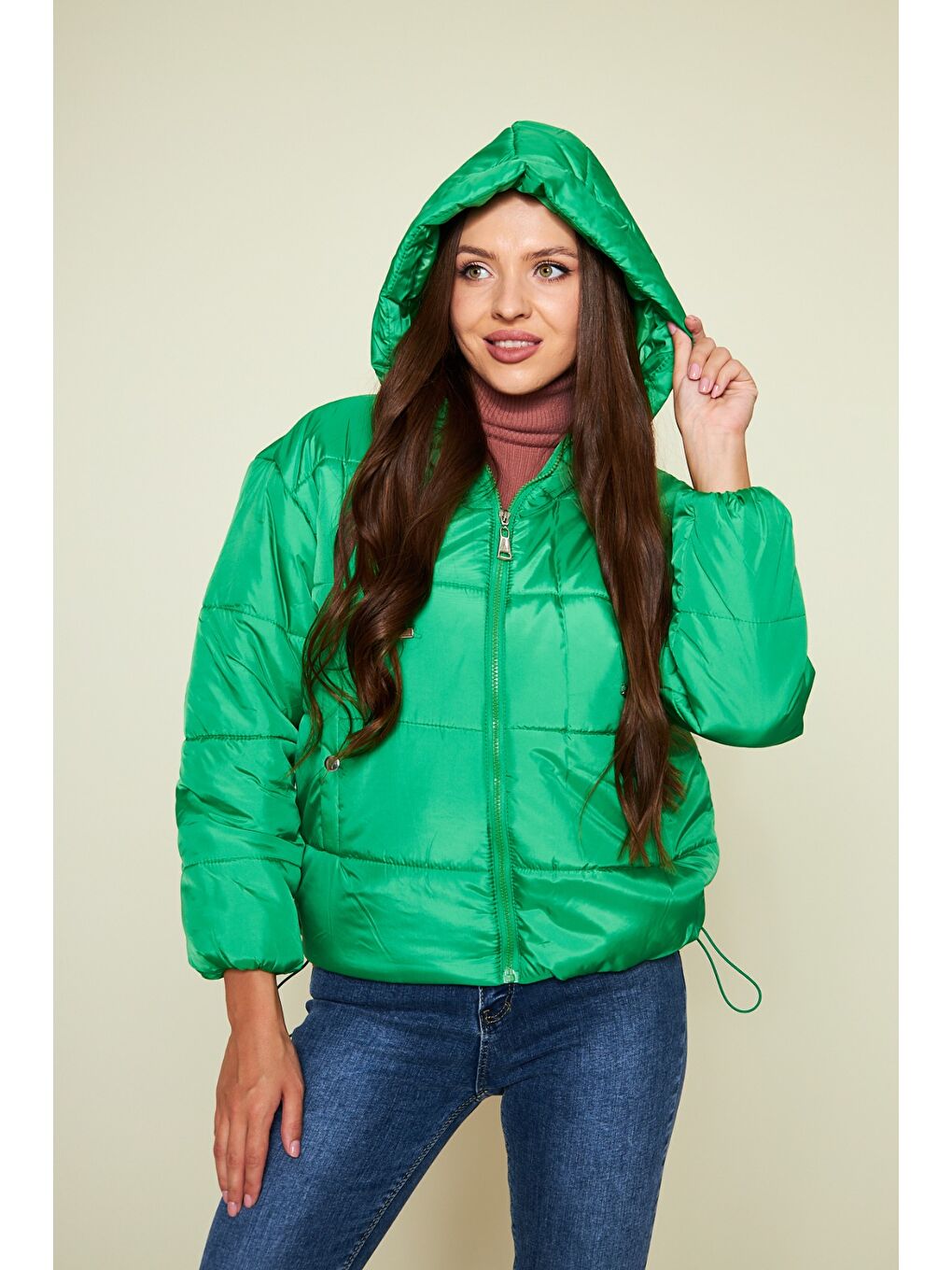 Yeşil Kadın Kışlık Cepli Basic Kapüşonlu Zümrüt Şişme Mont-1