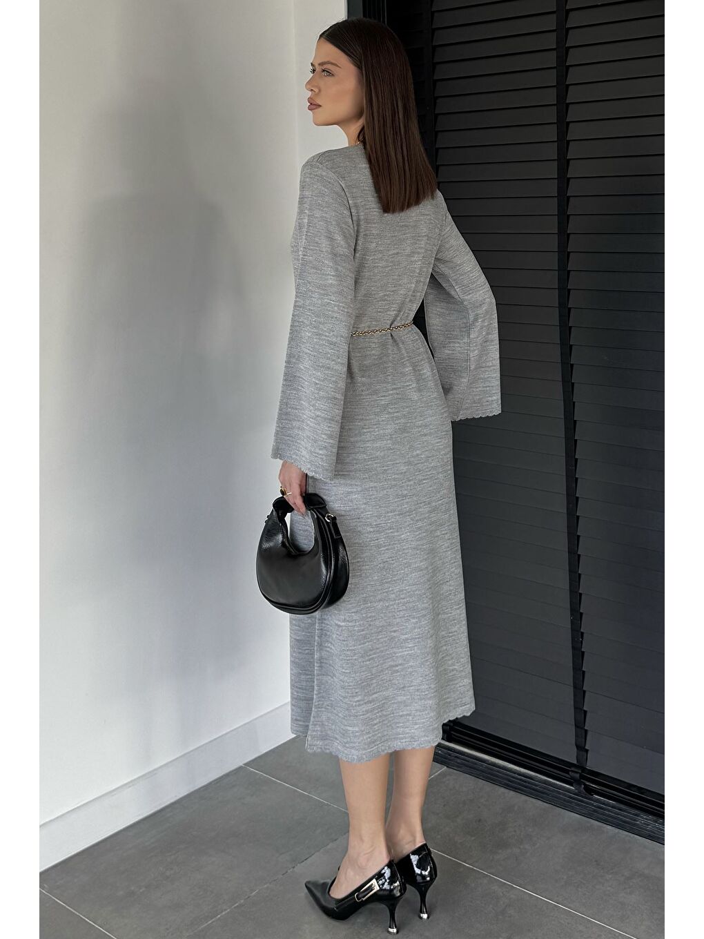 Gri Bisiklet Yaka Metal Kemerli Triko Elbise-4