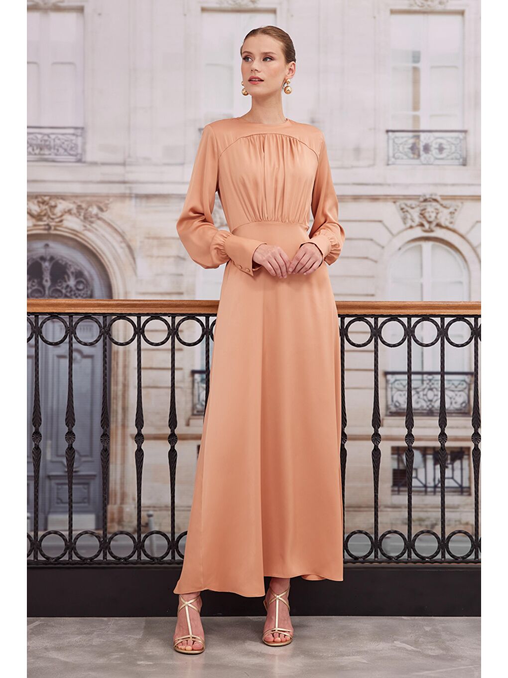 Pembe Büzgülü Saten Elbise Somon