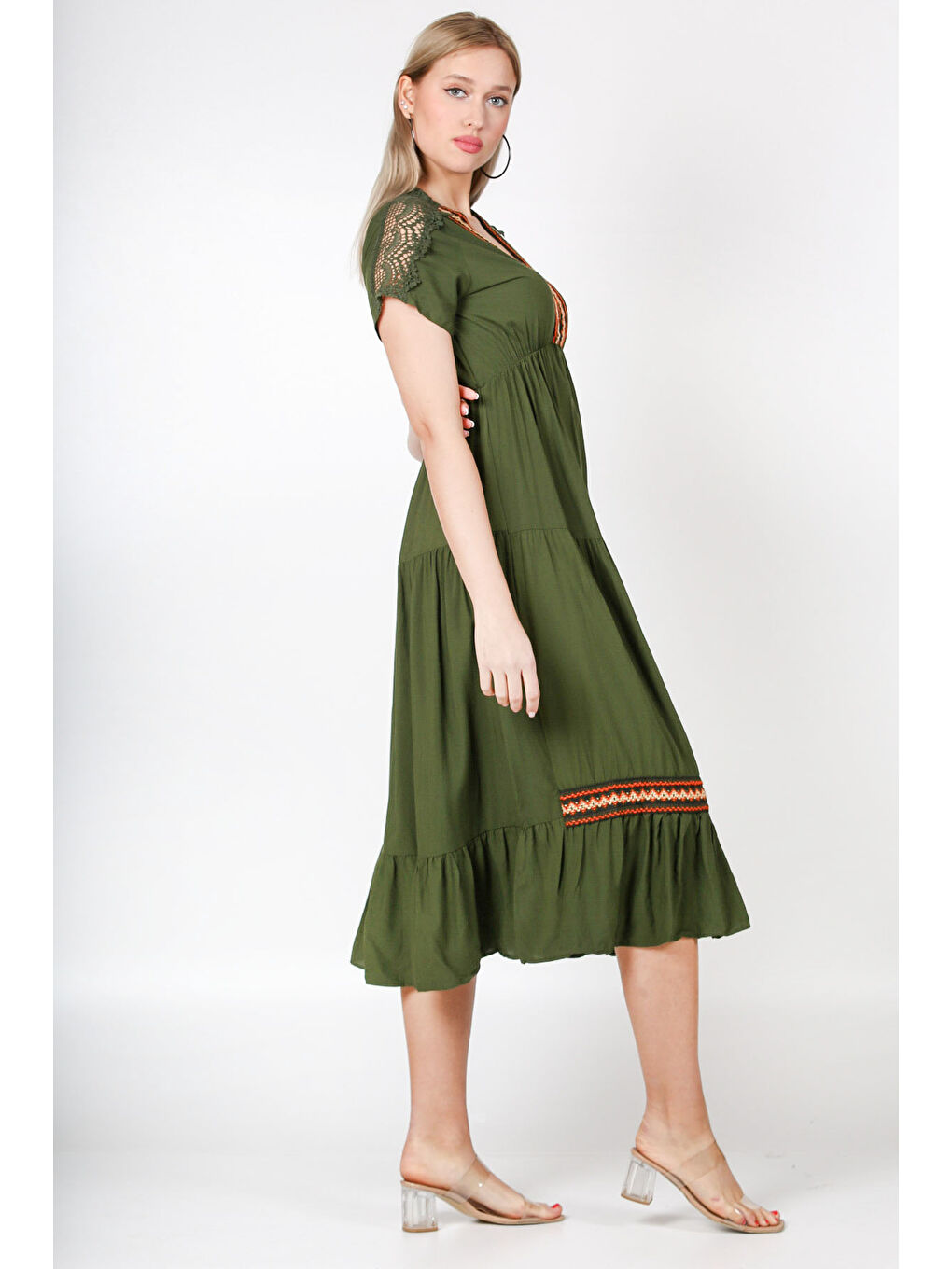 Haki V Yaka Kısa Kol Brodeli Dokuma Elbise-2