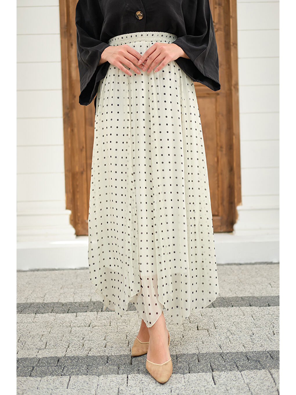 Kadın Puantiye Detay Yan Bağcık Şifon Etek Beyaz