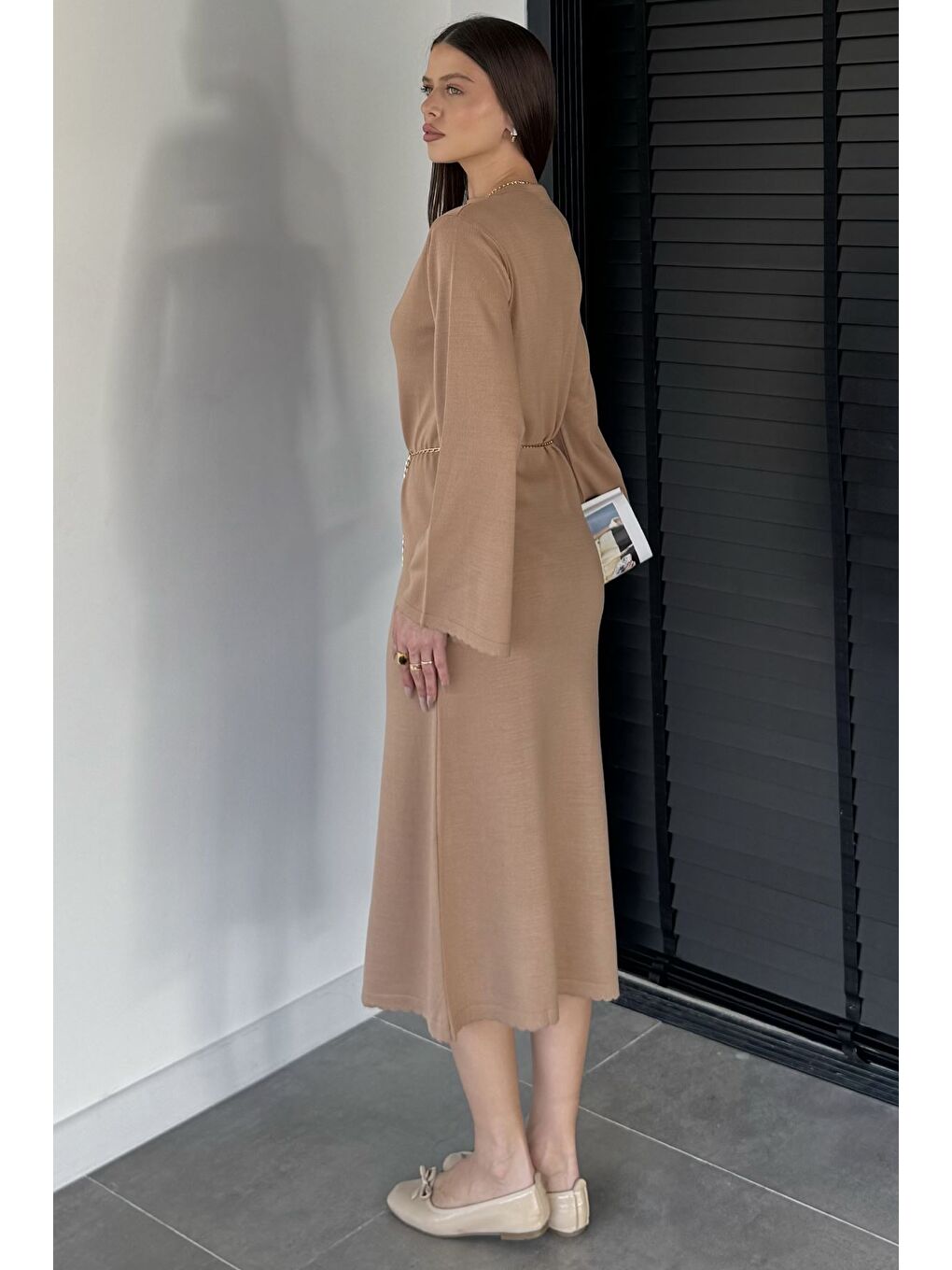 Ekru Bisiklet Yaka Metal Kemerli Triko Elbise-4