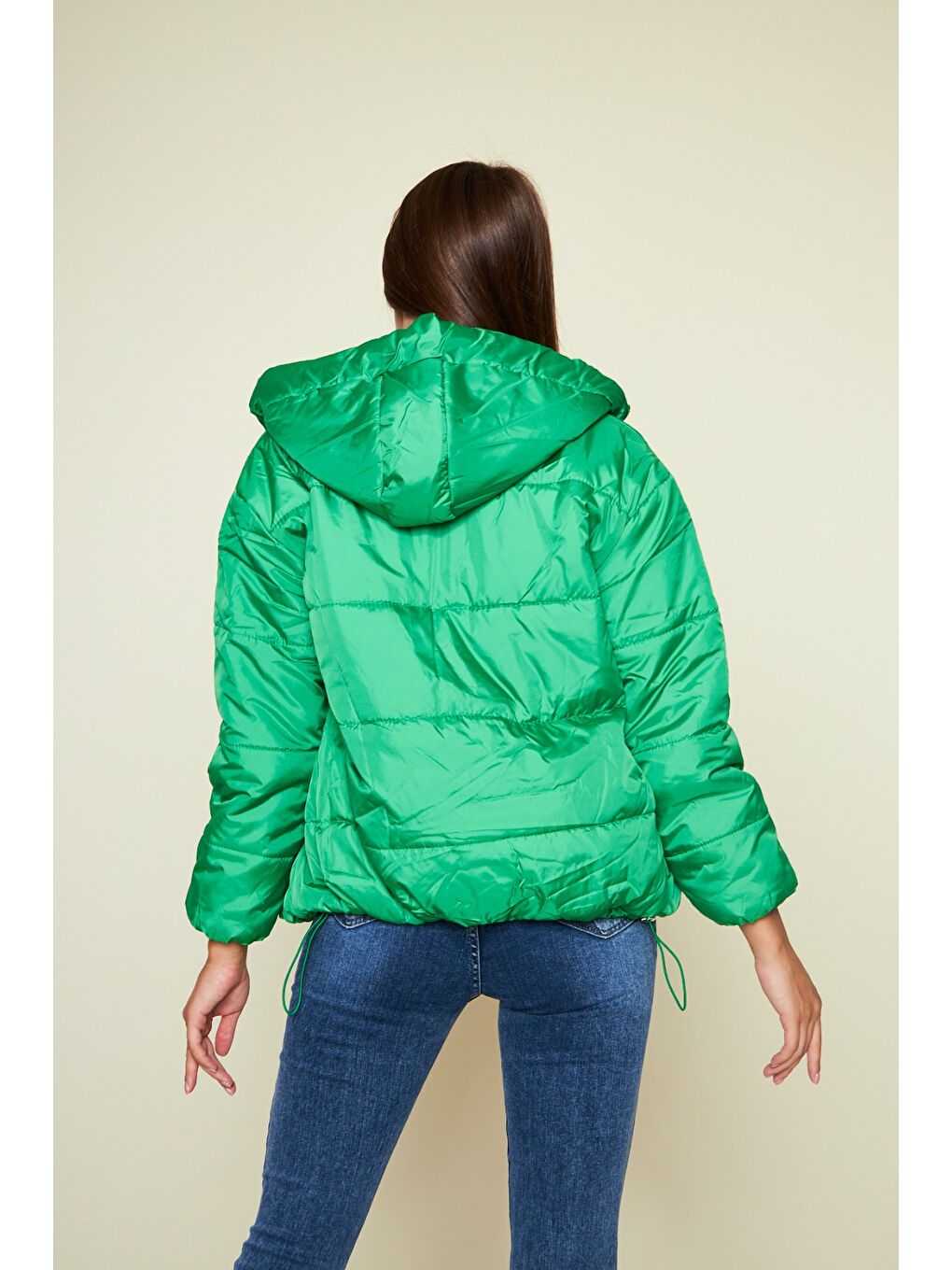 Yeşil Kadın Kışlık Cepli Basic Kapüşonlu Zümrüt Şişme Mont-4