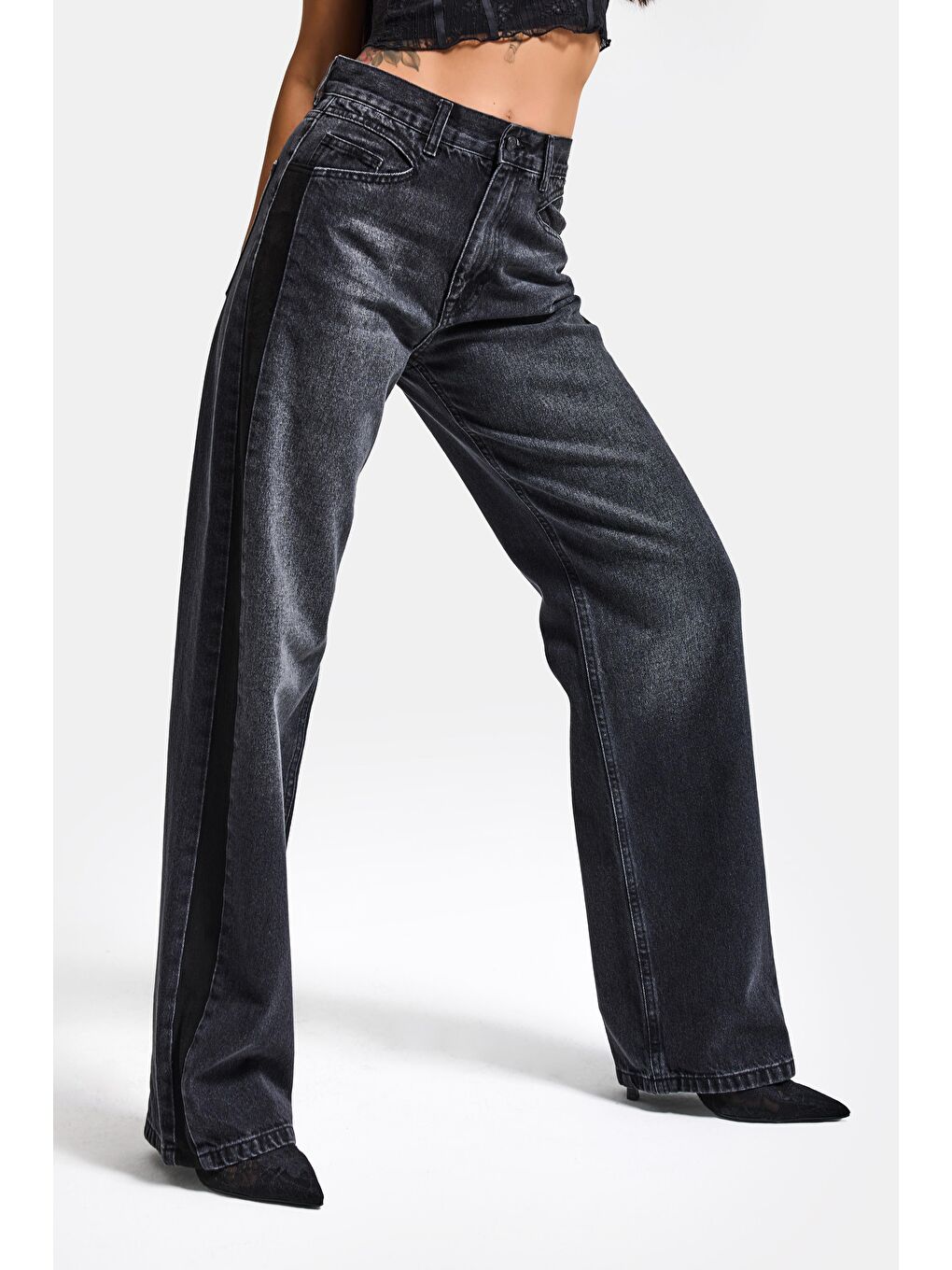 Gri Kadın Koyu Füme 2s6-1 Loose Fit Yandan Süet Şeritli Tasarım Denim Jean-3