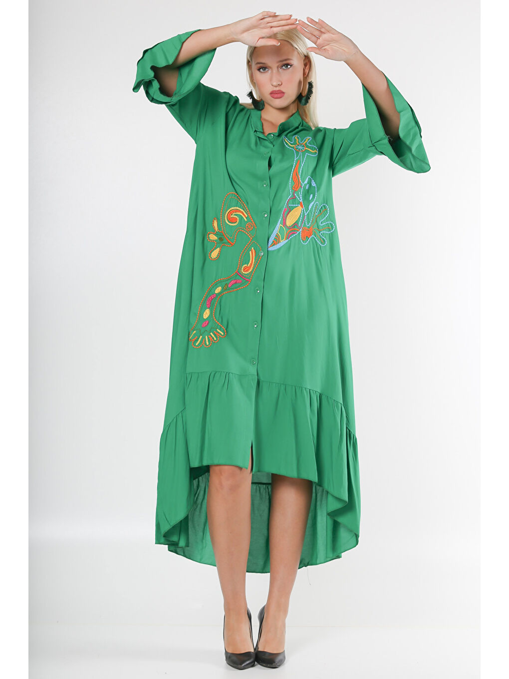 Yeşil Dik Yaka Fırfırlı Kol Düğmeli Kol Ve Etek Ucu Fırfırlı Nakışlı Oversize Dokuma Elbise-4