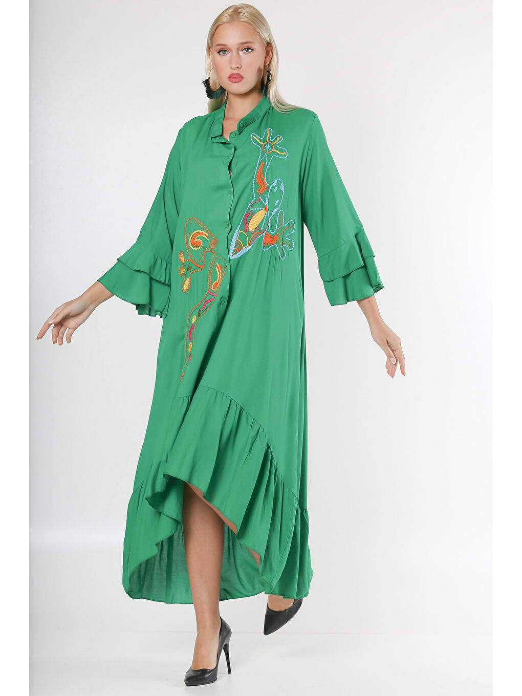 Yeşil Dik Yaka Fırfırlı Kol Düğmeli Kol Ve Etek Ucu Fırfırlı Nakışlı Oversize Dokuma Elbise-5