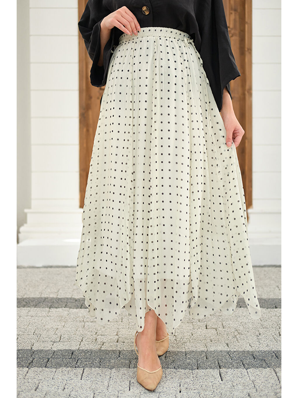 Kadın Puantiye Detay Yan Bağcık Şifon Etek Beyaz-1