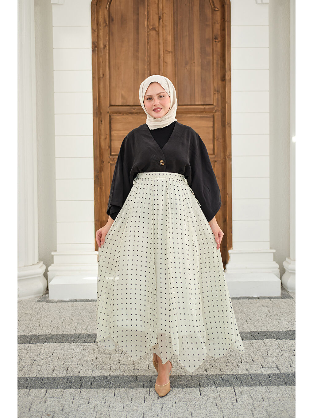 Kadın Puantiye Detay Yan Bağcık Şifon Etek Beyaz-2