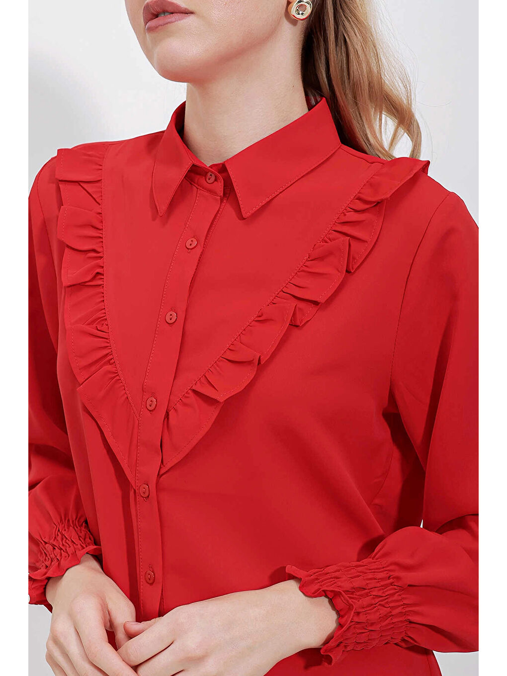 Kadın Kırmızı Fırfır Detaylı Uzun Kollu Gömlek HZL25W-BD1202231-3
