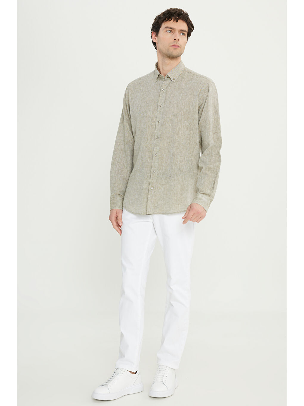 Erkek Haki Pamuklu Keten Comfort Fit Rahat Kesim Düğmeli Yaka Armürlü Gömlek-1