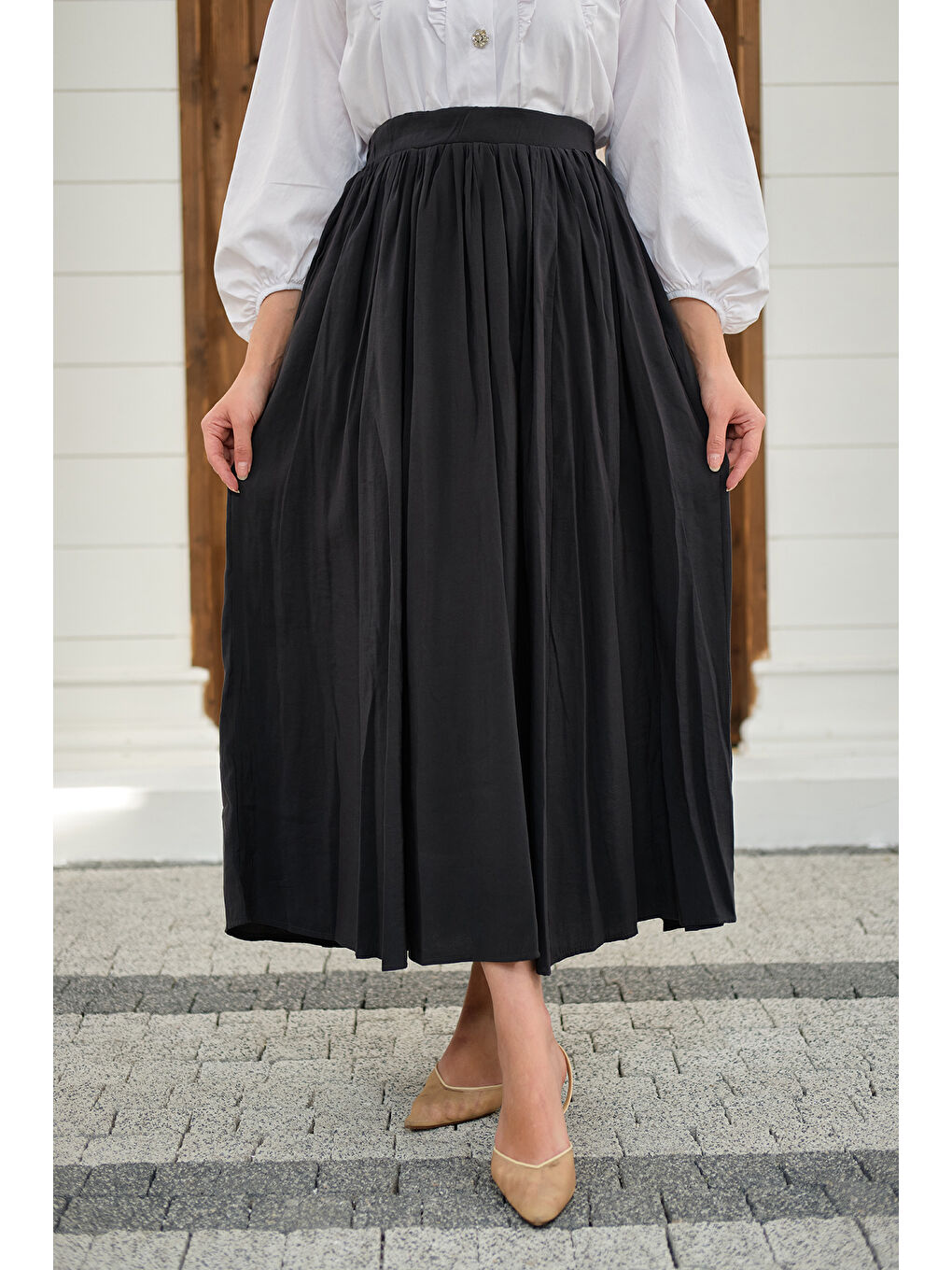 Gri Kadın Önden Büzgülü Çift Cepli Etek Füme-1