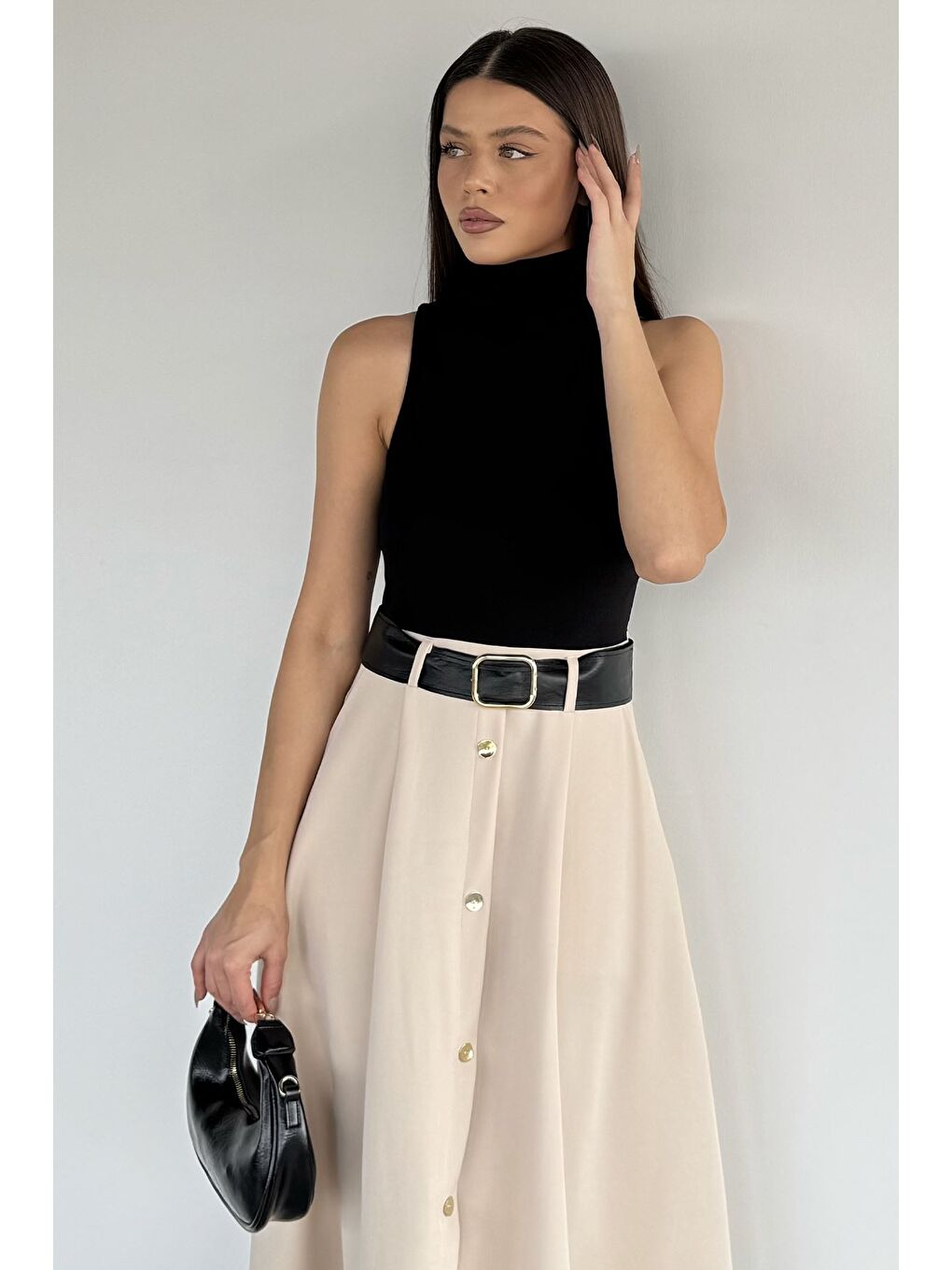 Siyah Kadın Balıkçı Yaka Çift Renkli Kemer Aksesuarlı Elbise-1