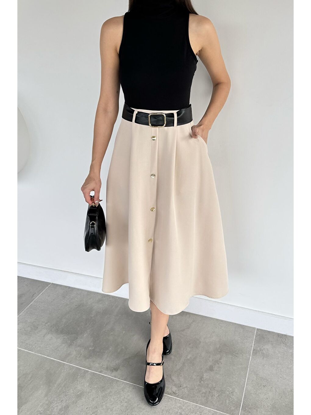 Siyah Kadın Balıkçı Yaka Çift Renkli Kemer Aksesuarlı Elbise-3