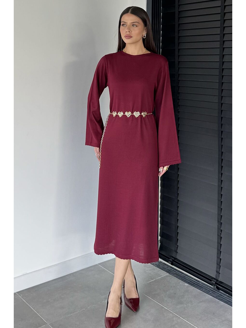 Bordo Bisiklet Yaka Metal Kemerli Triko Elbise