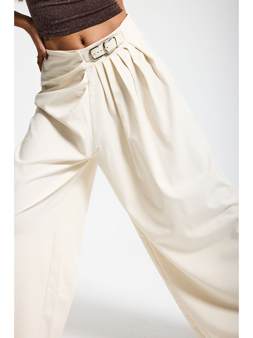 Kadın Ekru Taş Renk Palazzo Fit Kemer Detaylı Viskon Kumaş Tasarım Pantolon-3