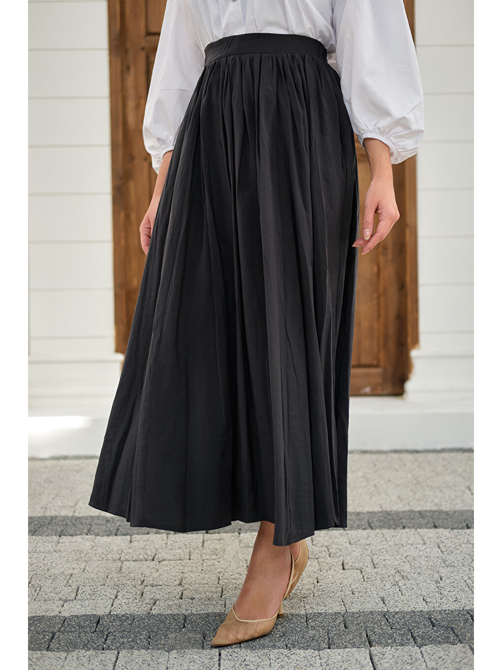 Gri Kadın Önden Büzgülü Çift Cepli Etek Füme-3