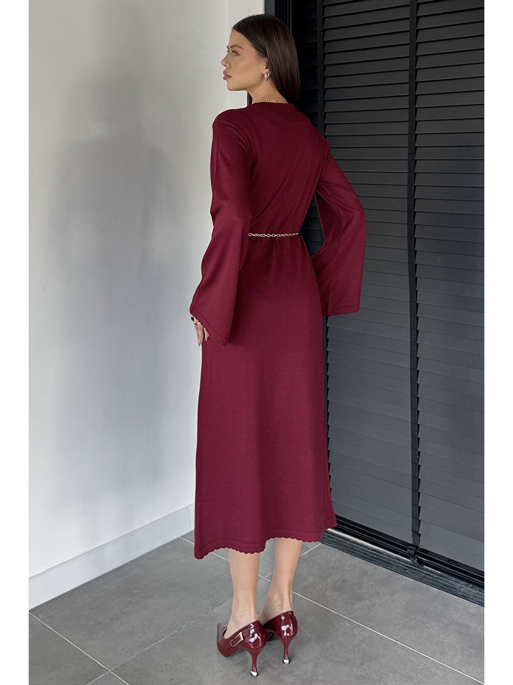 Bordo Bisiklet Yaka Metal Kemerli Triko Elbise-4