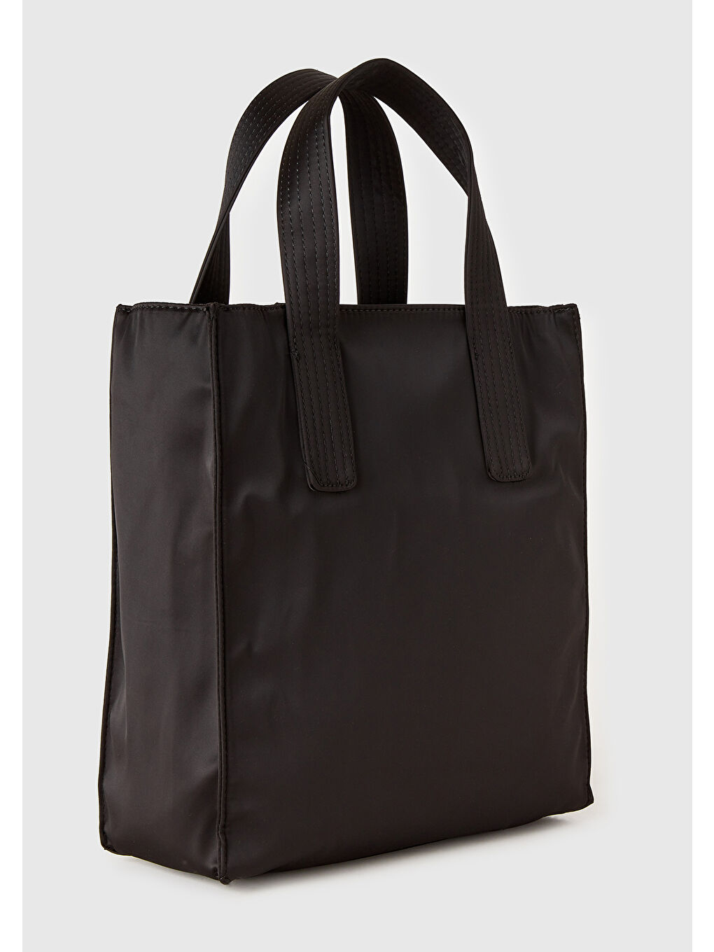 Kadın Siyah Metal Detaylı Cepli Askılı Omuz Çantası-1