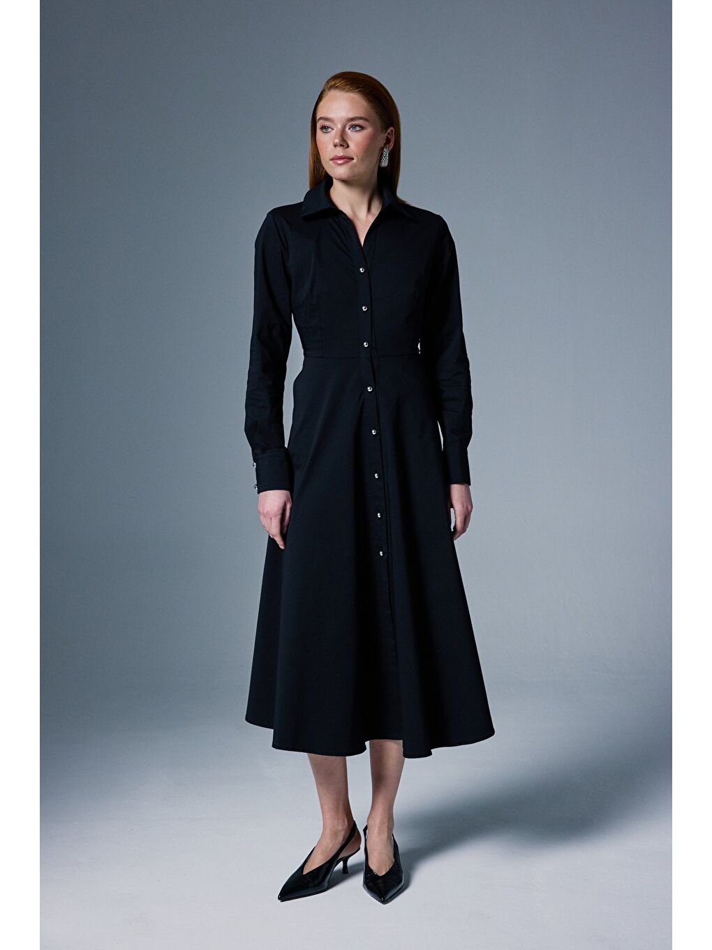 Uzun Düğme Detaylı Elbise - Siyah-3