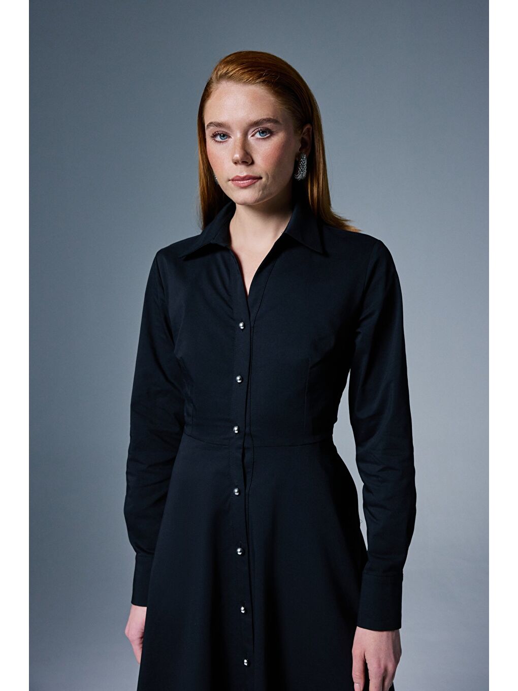 Uzun Düğme Detaylı Elbise - Siyah-5