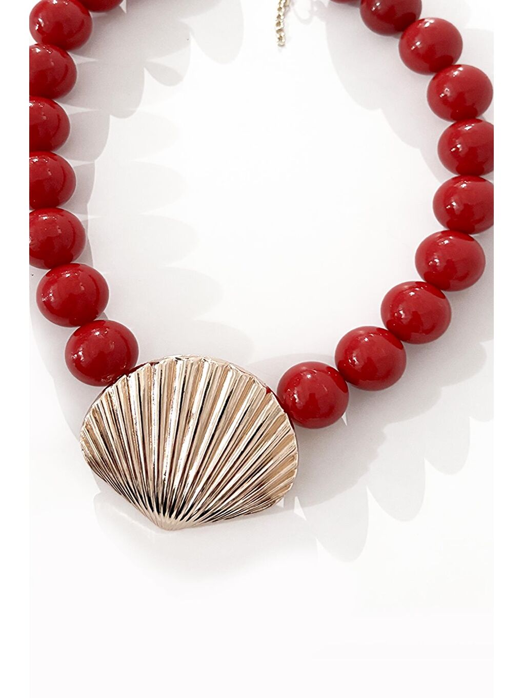 Kırmızı İstridye Uçlu Büyük Boncuklu Kolye-1