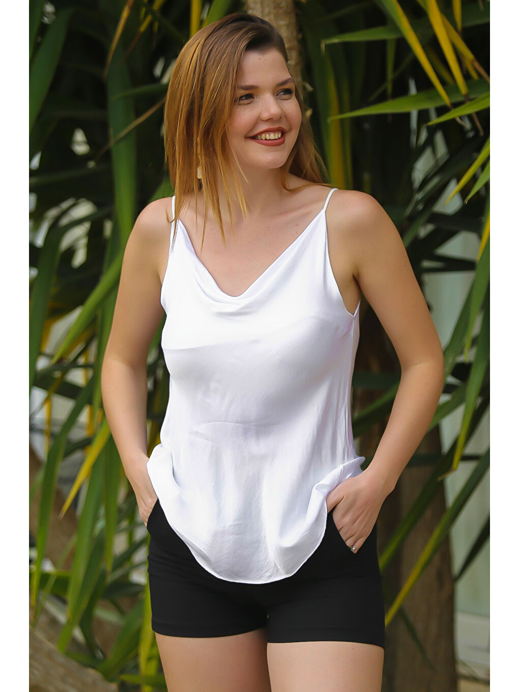 İtalyan Beyaz Degaje Yaka Askılı Dokuma Casual İpek Bluz-3