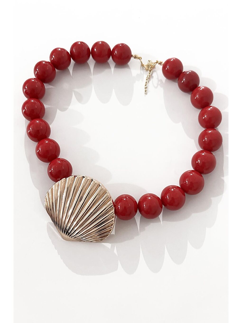 Kırmızı İstridye Uçlu Büyük Boncuklu Kolye-2