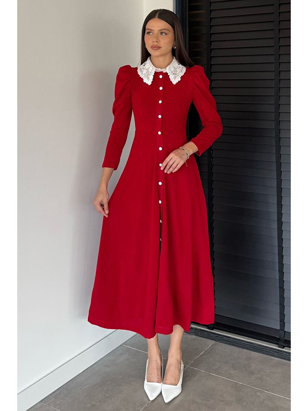 Kırmızı Kadın Dantel Yaka Boydan Düğmeli Triko Elbise