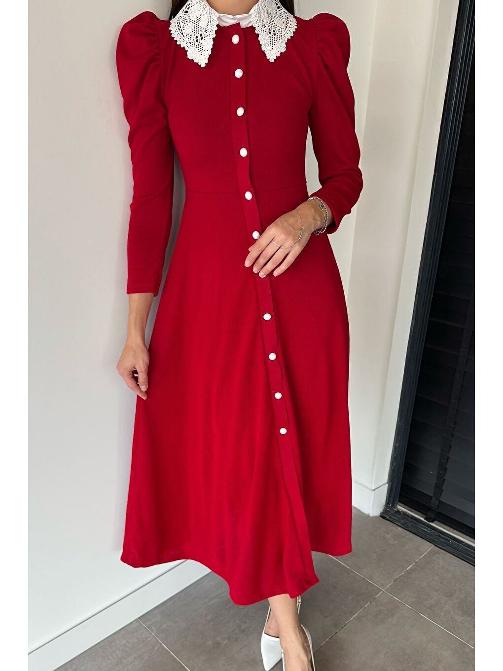 Kırmızı Kadın Dantel Yaka Boydan Düğmeli Triko Elbise-2